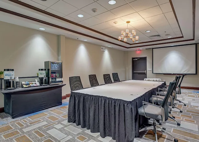 Hotel Hilton Garden Airport North