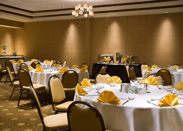 Hilton Garden Airport North Hotel